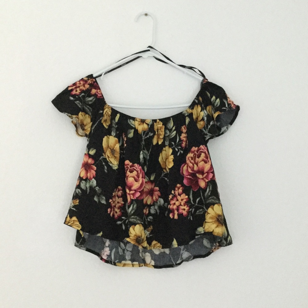 NWOT Forever 21 Floral Off The Shoulder Top